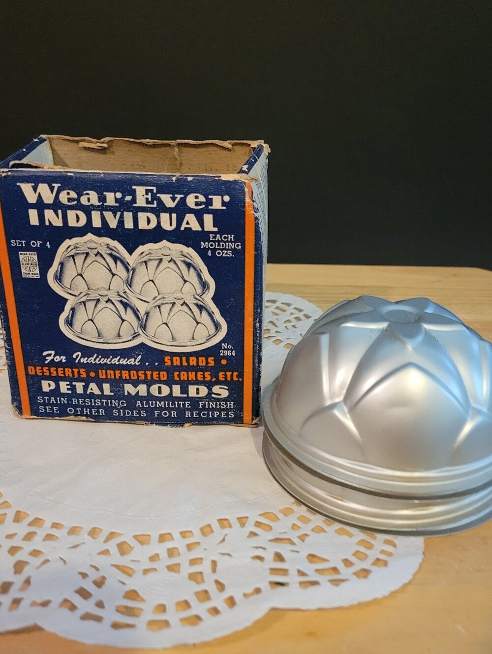 Wear-Ever #2964  Individual Petal Molds - Silver Aluminum Vintage set of 4